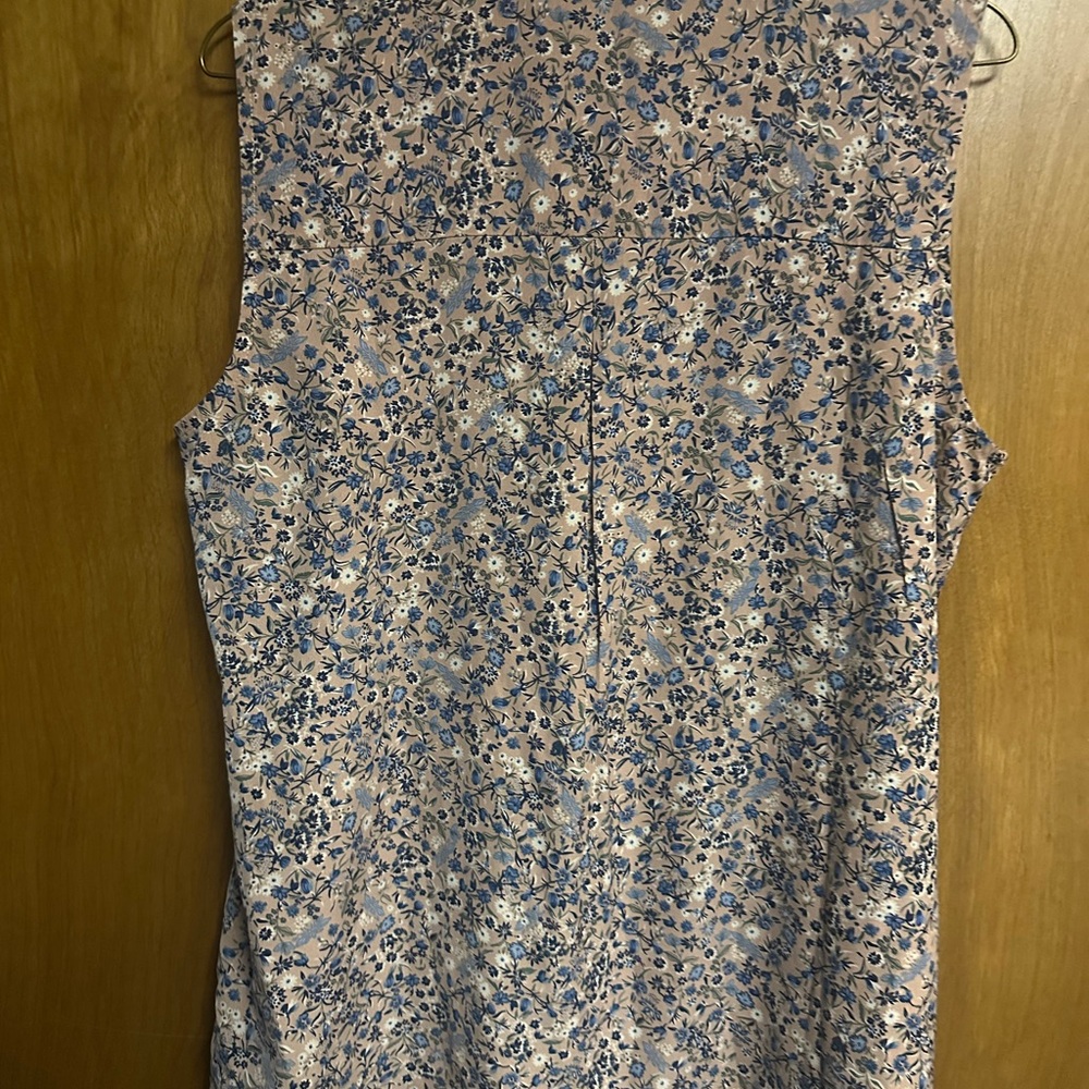 Gaharu multi-colored floral sleeveless blouse NWT - Picture 2 of 3